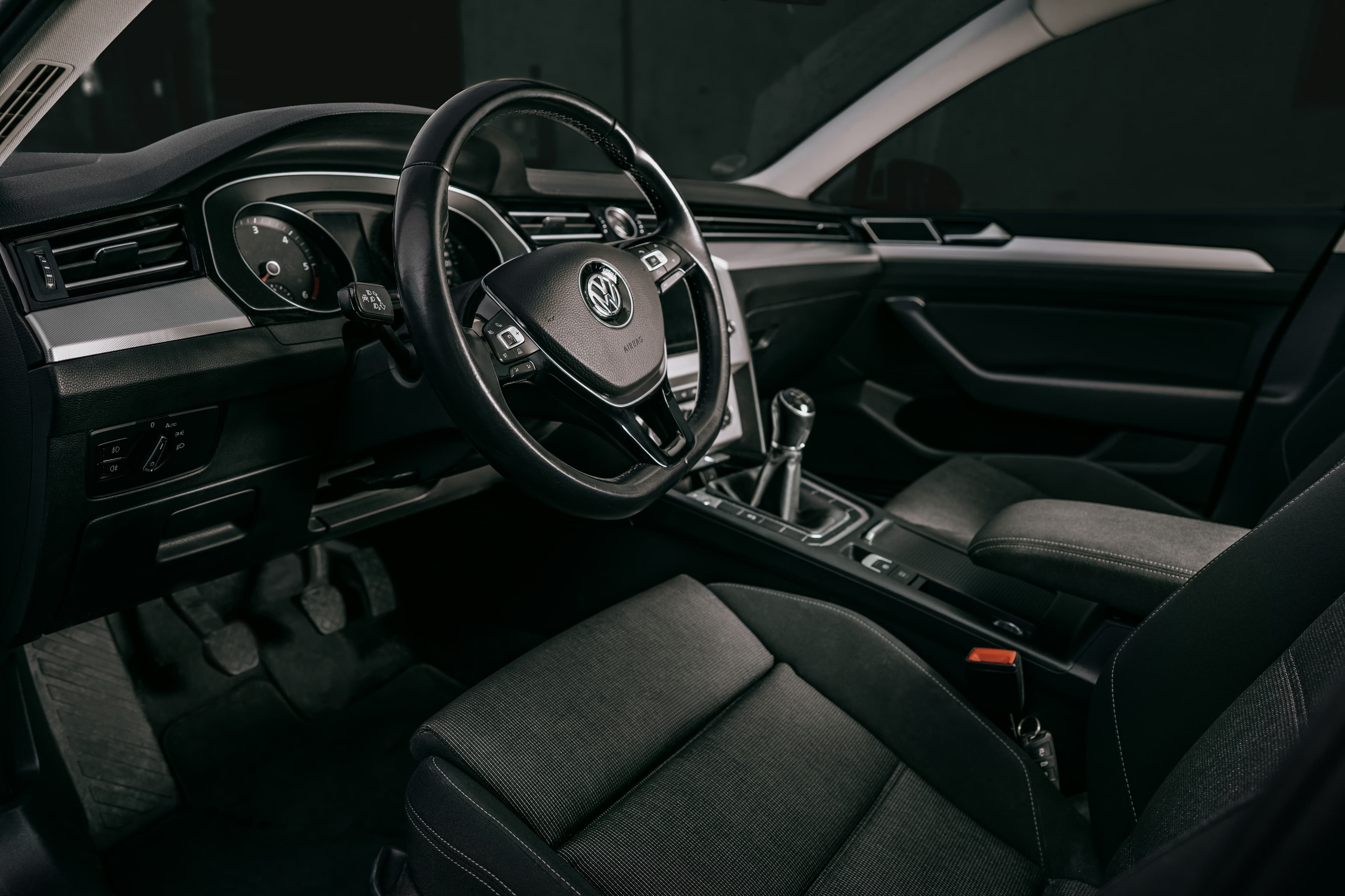 VOLKSWAGEN PASSAT VARIANT 2.0 TDI thumbnail 2